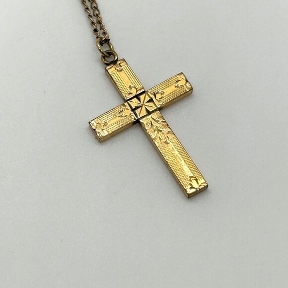 Estate Jewelry - Vintage Art Deco Etched Gold-tone Cross Necklace and Chain 1930 Thumbsless Clasp